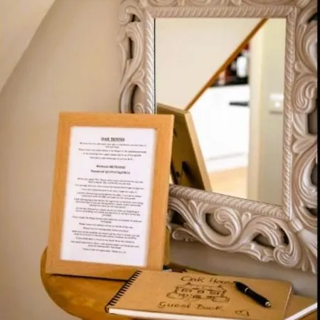 Oak House - Sleeps 10 With Bar & Games * Reighton