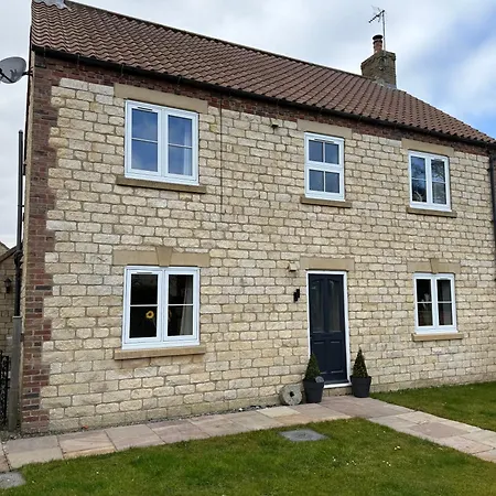 Oak House - Sleeps 10 With Bar & Games