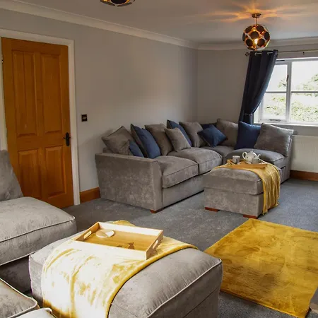 Oak House - Sleeps 10 With Bar & Games 度假居 *