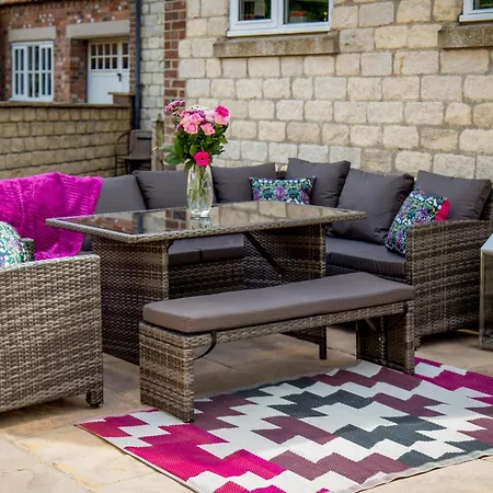 Oak House - Sleeps 10 With Bar & Games *