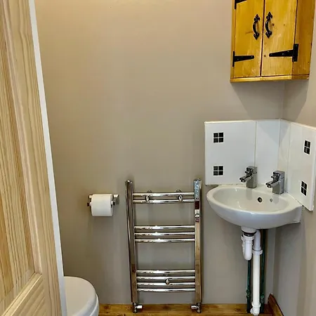 Oak House - Sleeps 10 With Bar & Games * Reighton